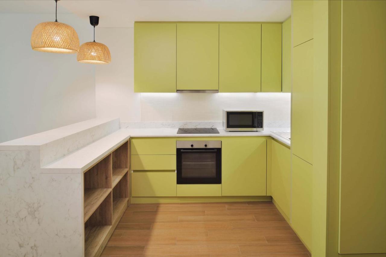 Element By Westin City Center Doha Dış mekan fotoğraf A modern kitchen