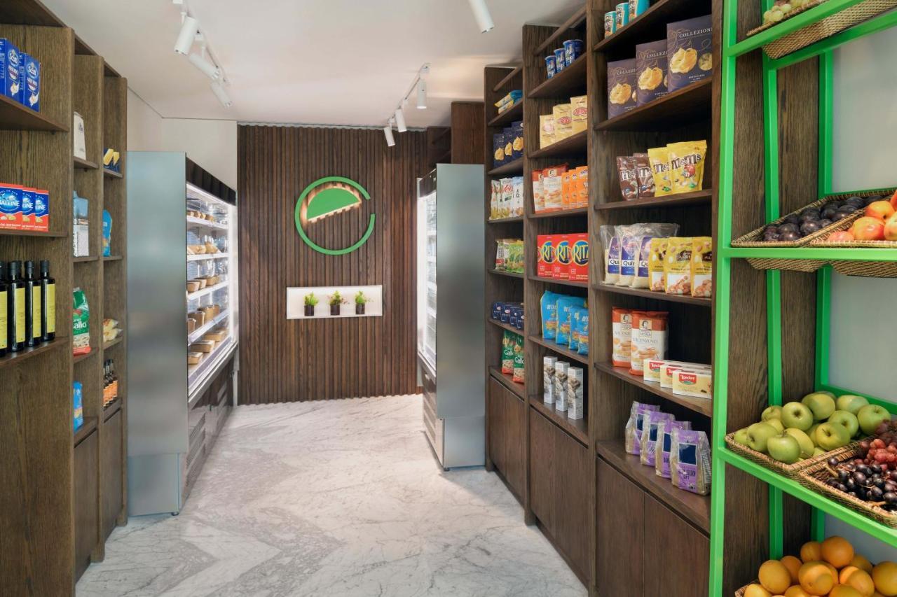 Element By Westin City Center Doha Dış mekan fotoğraf The interior of a typical Green & Healthier Store