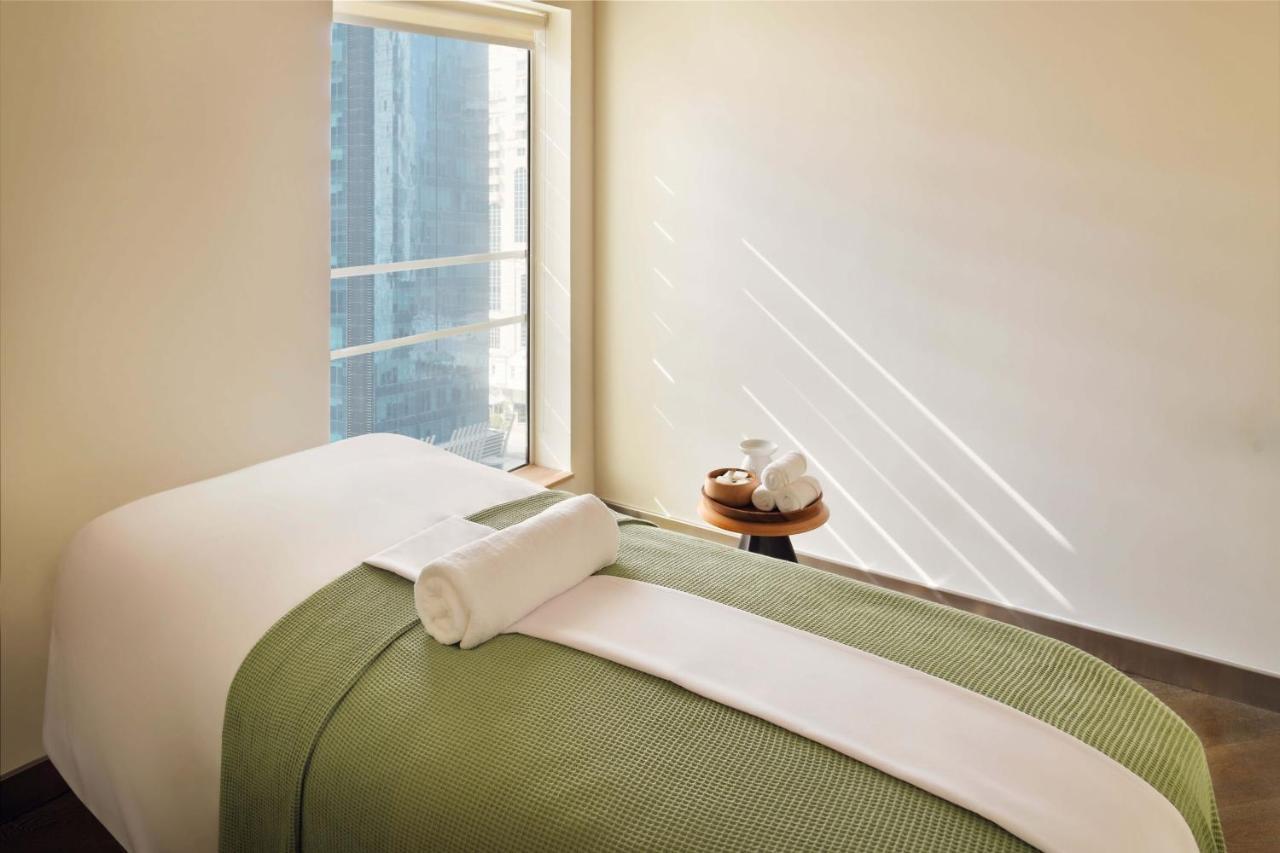 Element By Westin City Center Doha Dış mekan fotoğraf A massage bed