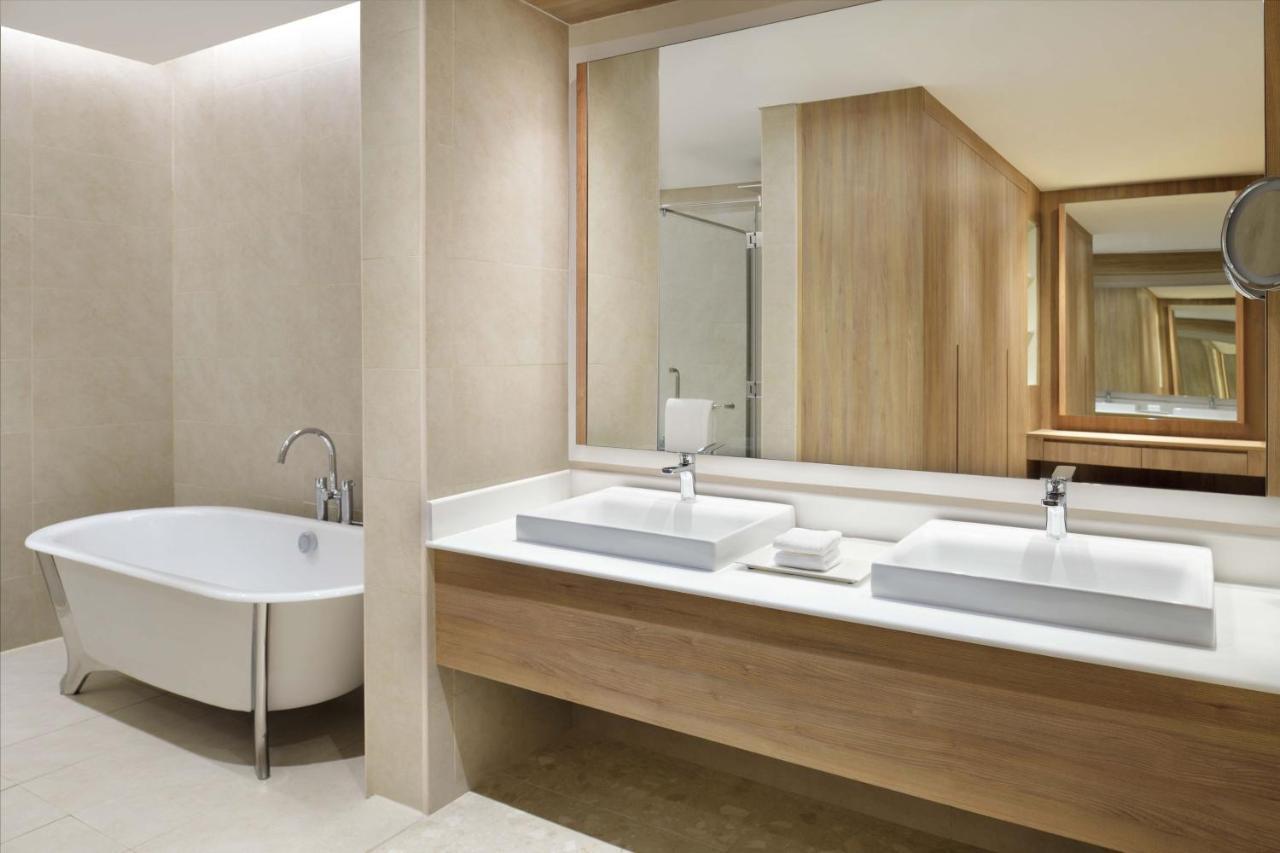 Element By Westin City Center Doha Dış mekan fotoğraf Bathroom
